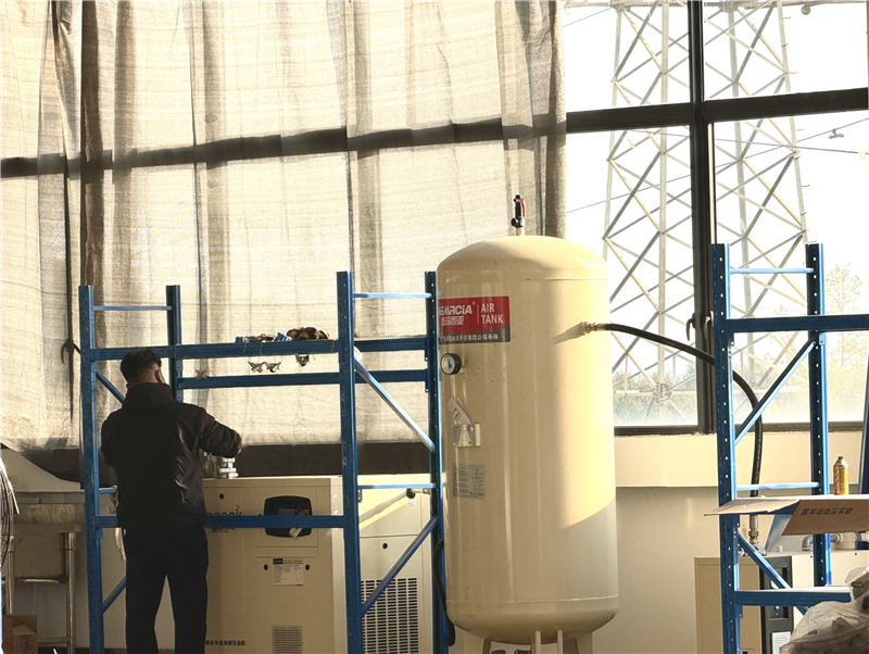 Porsche Panamera hybrid compressor